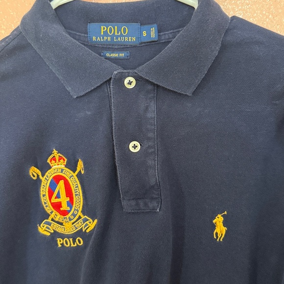 Polo by Ralph Lauren Men's Dark Blue Polo with Embroidered Crest - Picture 3 of 4